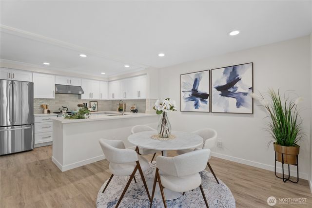 231 145th Place SE, Bellevue, WA 98007