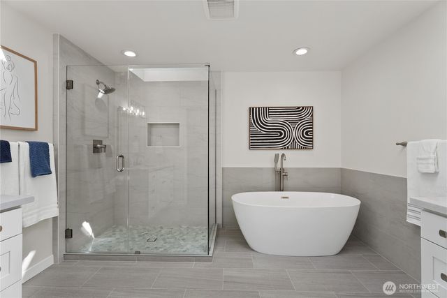 231 145th Place SE, Bellevue, WA 98007