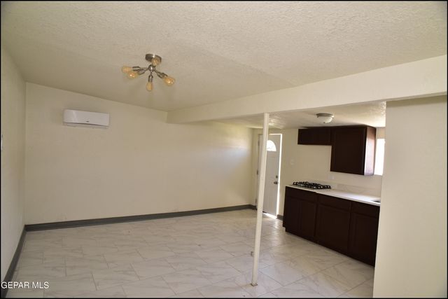 2111 PORTLAND Avenue 3, El Paso, TX 79930