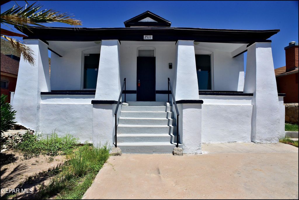 2111 PORTLAND Avenue 3, El Paso, TX 79930
