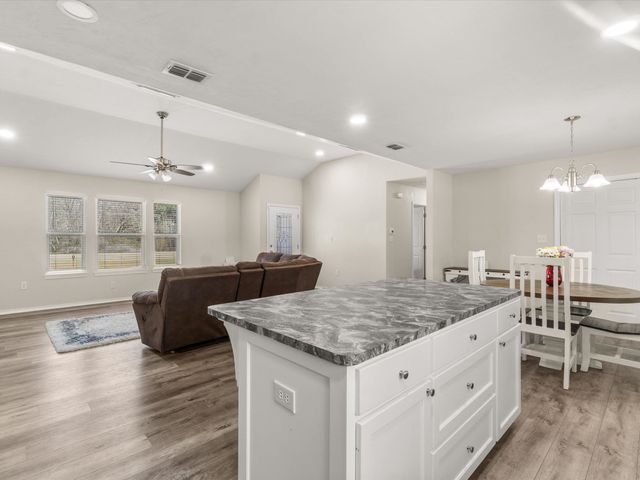 98 county road 1103, Daingerfield, TX 75638