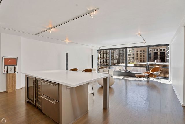 900 N LAKE SHORE Drive 310, Chicago, IL 60611