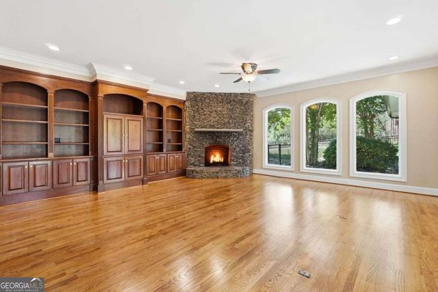 111 Brown Loop SPUR NW, Cartersville, GA 30121