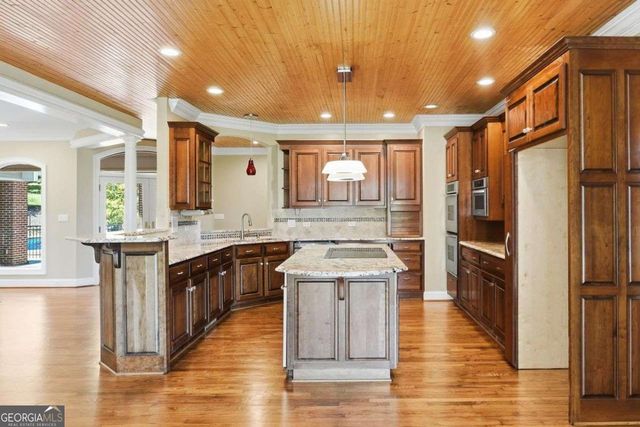 111 Brown Loop SPUR NW, Cartersville, GA 30121
