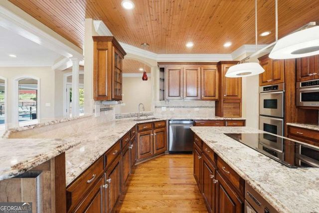 111 Brown Loop SPUR NW, Cartersville, GA 30121