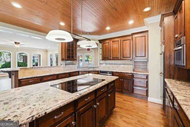 111 Brown Loop SPUR NW, Cartersville, GA 30121