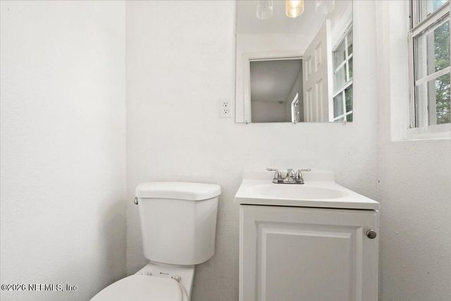 1020 AKE Lane, Jacksonville, FL 32218