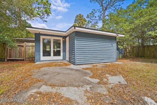 1020 AKE Lane, Jacksonville, FL 32218