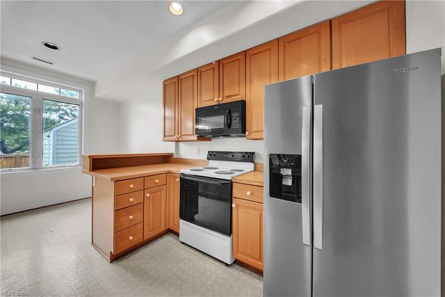 1039 Porte Harbour ARCH, Hampton, VA 23664