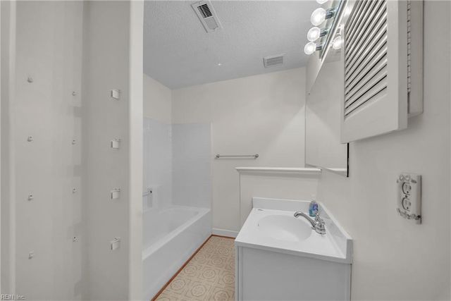 1039 Porte Harbour ARCH, Hampton, VA 23664