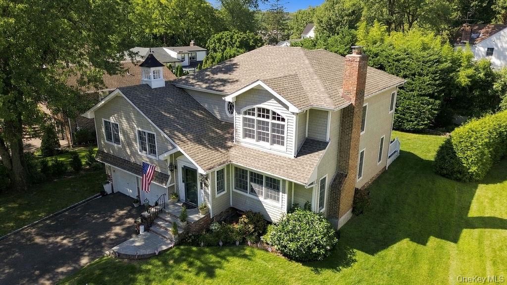 4 Bayview Circle, Manhasset, NY 11030 — photo 2