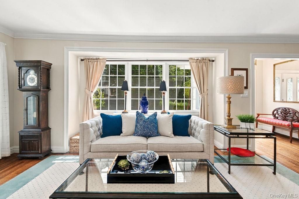 4 Bayview Circle, Manhasset, NY 11030 — photo 5