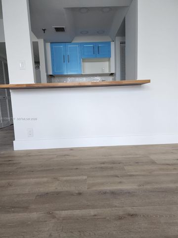 520 Brickell Key Dr A1517, Miami, FL 33131