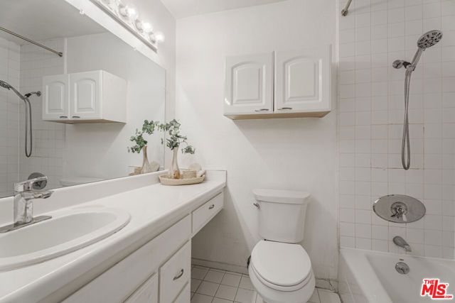 22 Navy Street 205, Venice (los Angeles), CA 90291