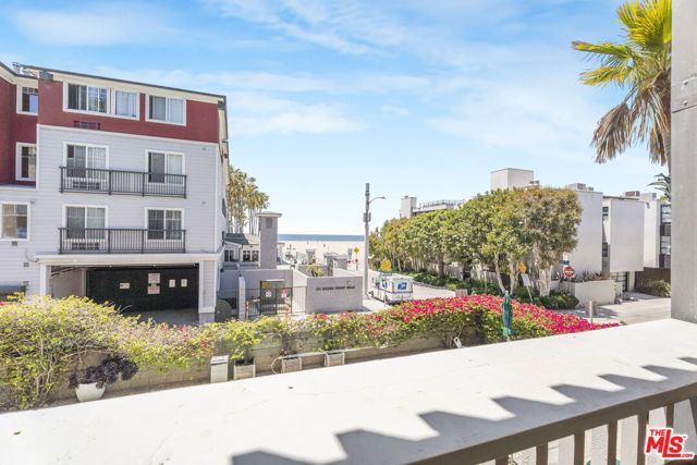 22 Navy Street 205, Venice (los Angeles), CA 90291