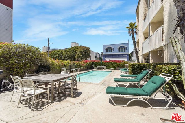 22 Navy Street 205, Venice (los Angeles), CA 90291