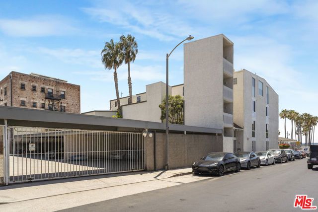 22 Navy Street 205, Venice (los Angeles), CA 90291