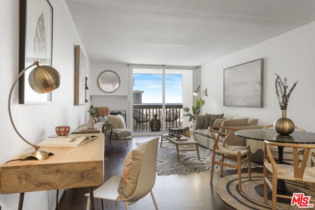 22 Navy Street 205, Venice (los Angeles), CA 90291