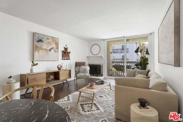 22 Navy Street 205, Venice (los Angeles), CA 90291