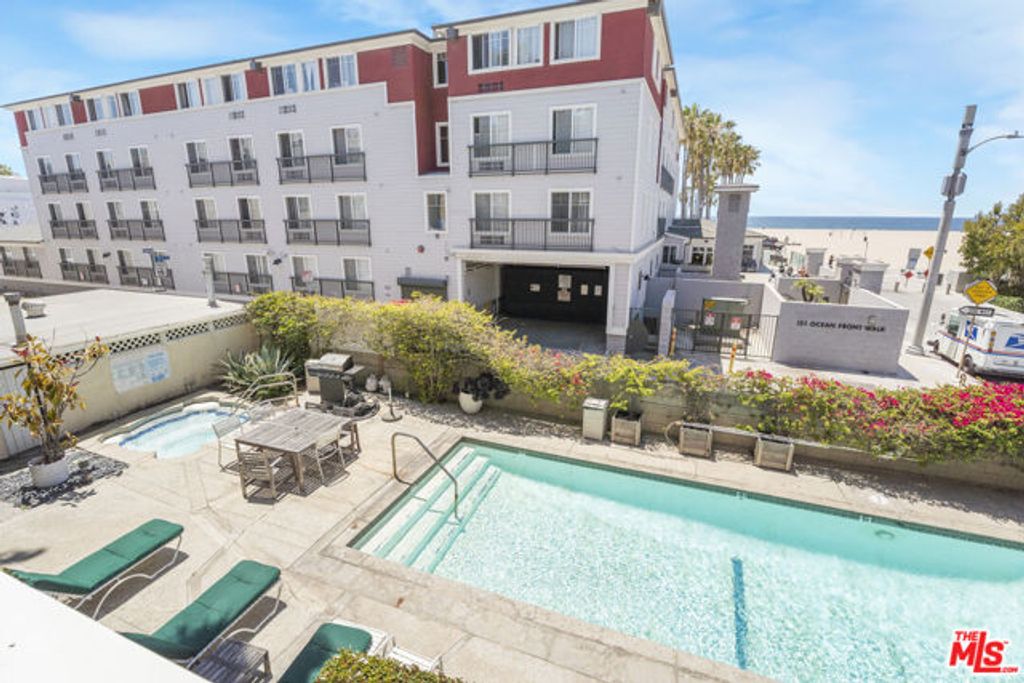 22 Navy Street 205, Venice (los Angeles), CA 90291