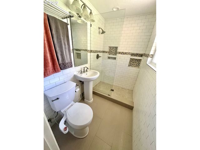 9206 Ne 53RD St, Vancouver, WA 98662