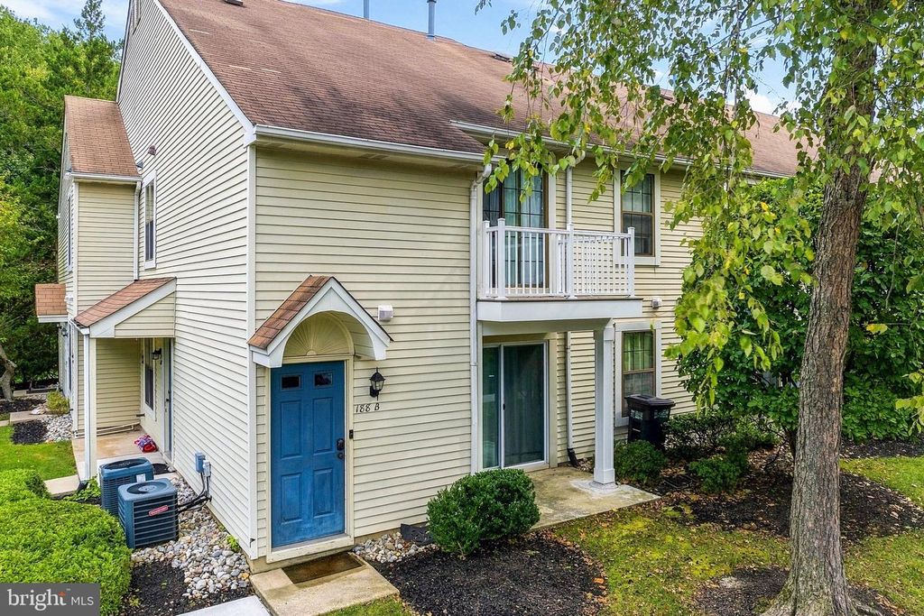 188 COLLIN CT, MOUNT LAUREL, NJ 08054 — exterior