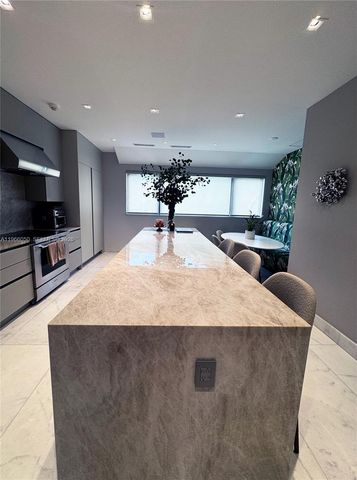 2000 S Bayshore Drive 13, Miami, FL 33133