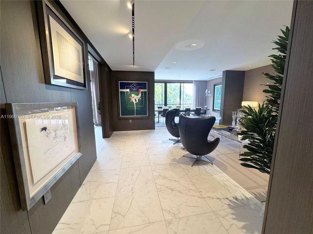 2000 S Bayshore Drive 13, Miami, FL 33133