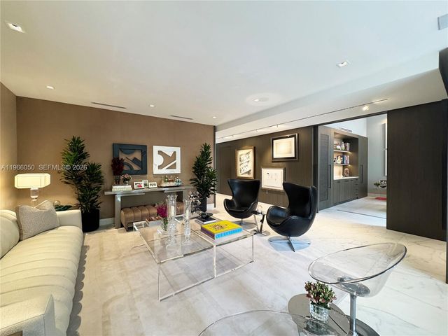 2000 S Bayshore Drive 13, Miami, FL 33133