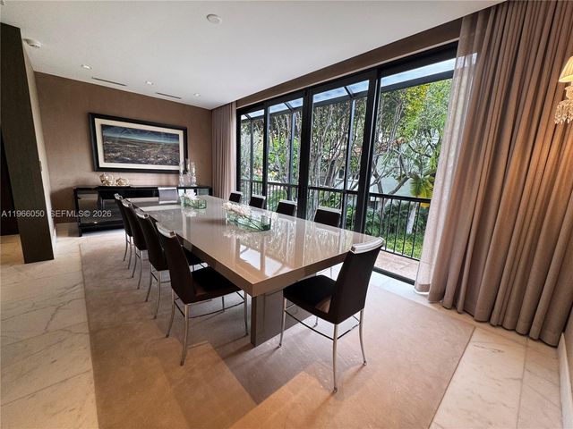 2000 S Bayshore Drive 13, Miami, FL 33133