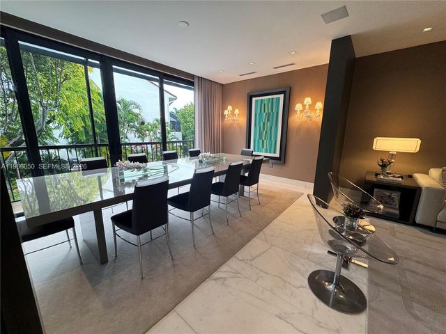 2000 S Bayshore Drive 13, Miami, FL 33133