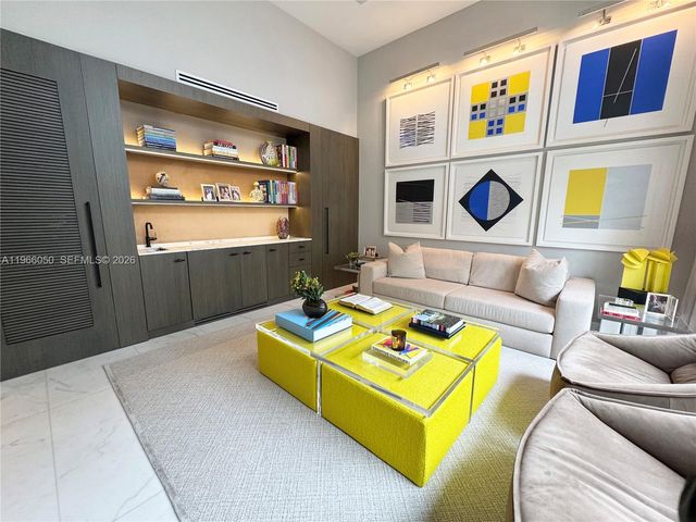 2000 S Bayshore Drive 13, Miami, FL 33133