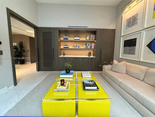 2000 S Bayshore Drive 13, Miami, FL 33133