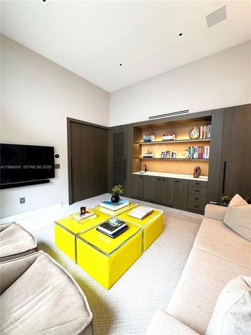 2000 S Bayshore Drive 13, Miami, FL 33133