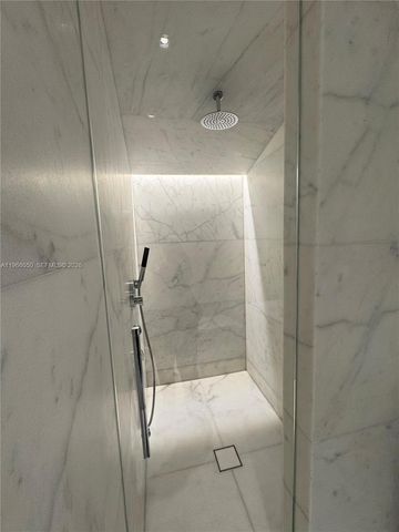 2000 S Bayshore Drive 13, Miami, FL 33133