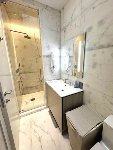 2000 S Bayshore Drive 13, Miami, FL 33133