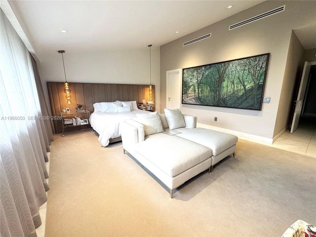 2000 S Bayshore Drive 13, Miami, FL 33133