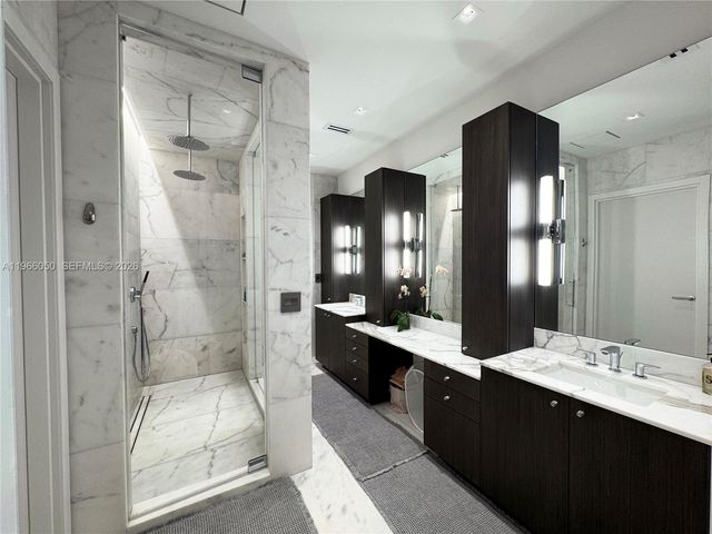 2000 S Bayshore Drive 13, Miami, FL 33133