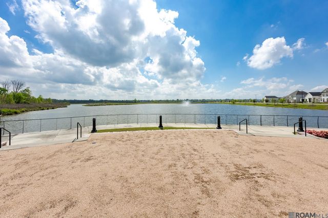 13857 Golden Holly Ln, Baton Rouge, LA 70810