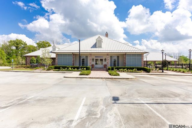 13857 Golden Holly Ln, Baton Rouge, LA 70810