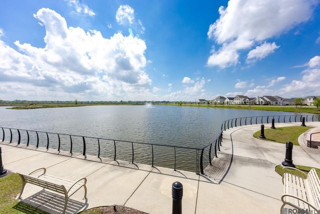 13857 Golden Holly Ln, Baton Rouge, LA 70810