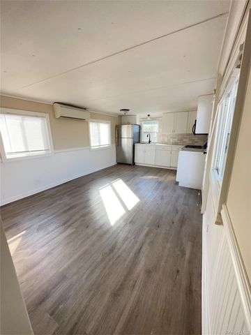 150 Main St. Unit 57, Islip, NY 11751