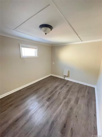 150 Main St. Unit 57, Islip, NY 11751