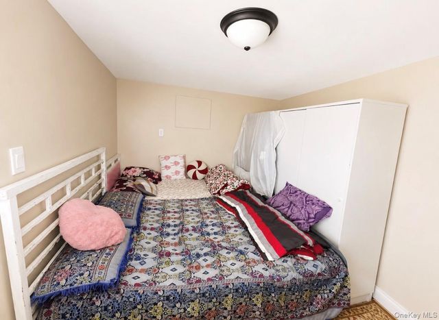 150 Main St. Unit 57, Islip, NY 11751