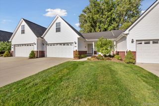 816 Nelsons Ridge Drive, Howell, MI 48843