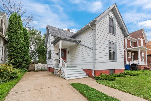 1113 English STREET, Racine, WI 53402