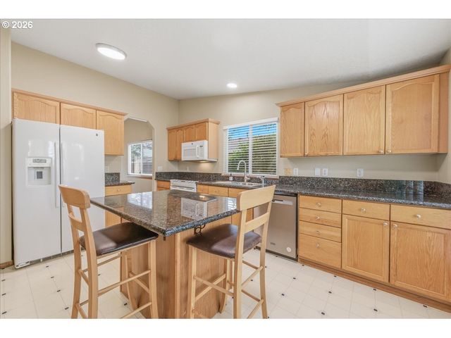 34306 HERON MEADOWS Dr, Scappoose, OR 97056