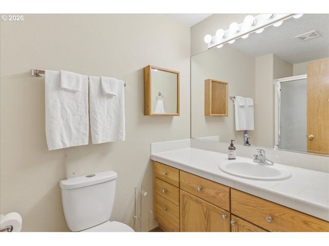 34306 HERON MEADOWS Dr, Scappoose, OR 97056