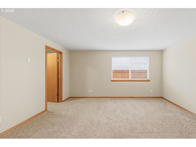 34306 HERON MEADOWS Dr, Scappoose, OR 97056