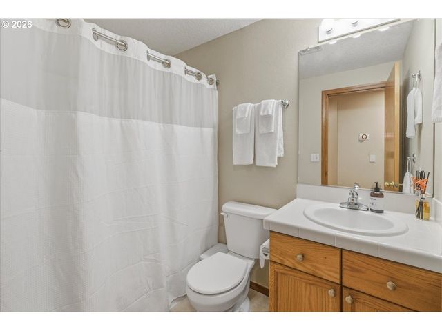 34306 HERON MEADOWS Dr, Scappoose, OR 97056